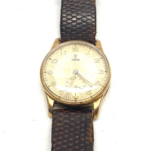 819 - 9ct gold Tudor dress watch, case hallmarked and with correct RW&C (working but crown stem snapped). ... 