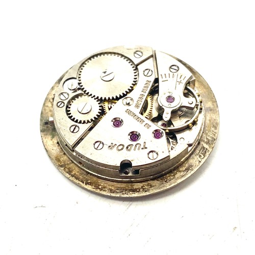 819 - 9ct gold Tudor dress watch, case hallmarked and with correct RW&C (working but crown stem snapped). ... 