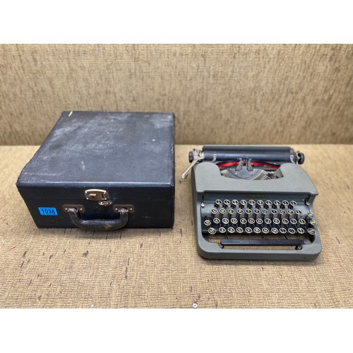 1038 - vintage corona typewriter with case.