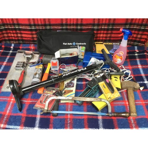142 - Mixed tools including a hammer ratchet set, scissor jack and a bike pump
