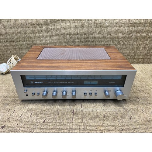 1064 - technics FM-AM stereo receiver SA-5170 made in japan.