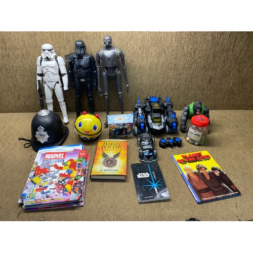 203 - Large selection of toys including Star Wars, vintage marbles and Batman