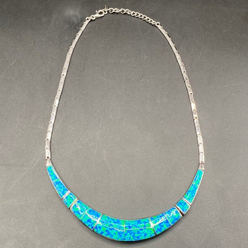 826 - Meander blue opal silver necklace.