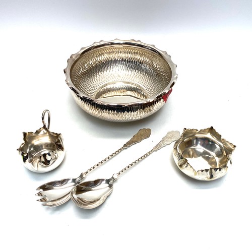 744 - Stunning silver plate ware including: a condiment set.