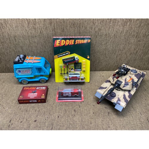 490 - Collection of childrens toys including: A tank, Eddie stobart refuelling set and fire truck.