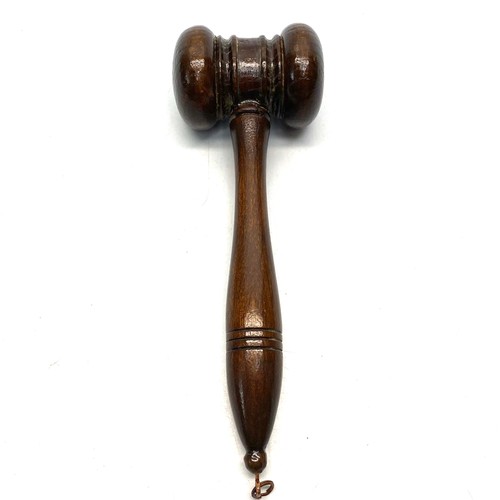 843 - Antique auctioneers gavel.