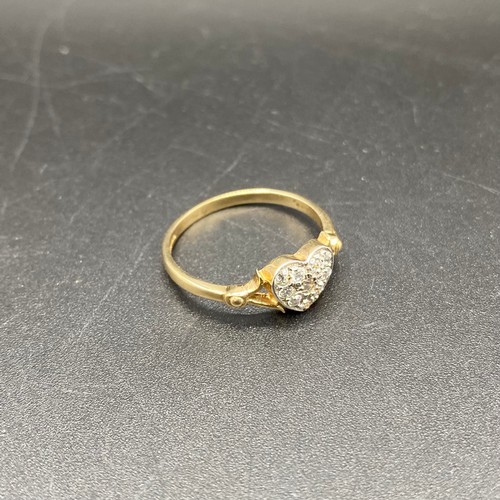 878 - 9ct gold and CZ heart-shaped ring. Size P and 1.9g.