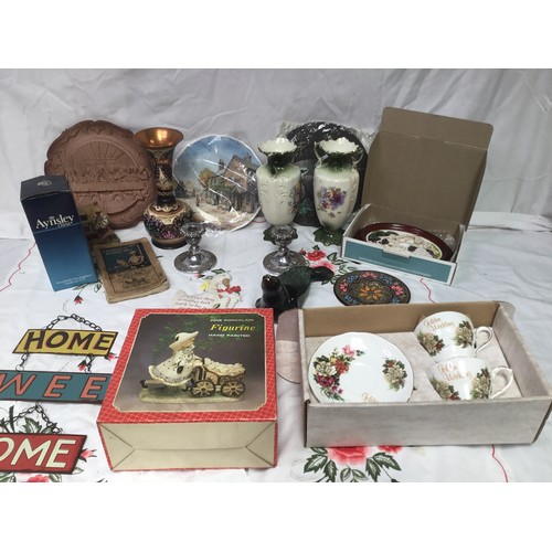 277 - Various items including Royal Doulton, vases and the last supper plaque