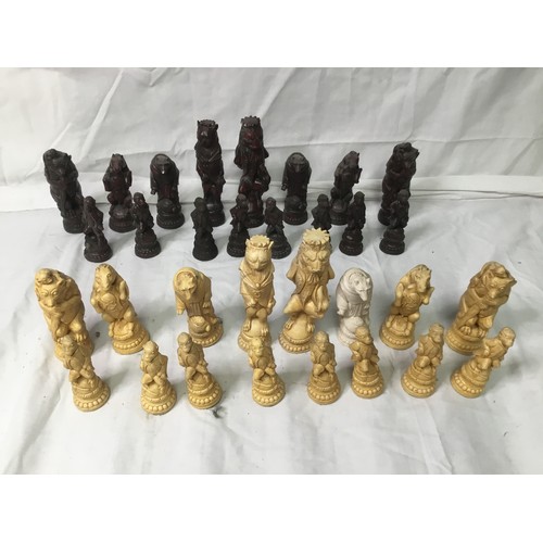 760 - Reynard the fox ornamental chess set by Berkeley chess