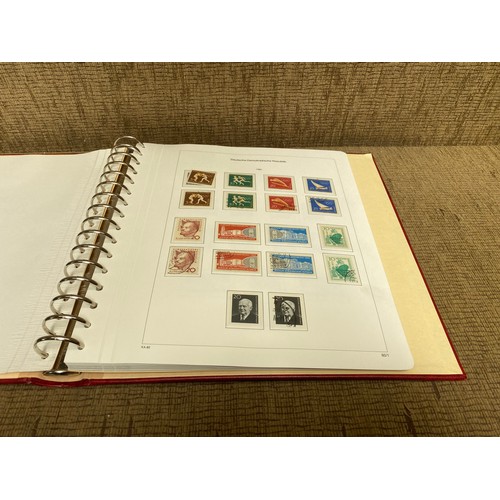 1000E - 6 books of stamps from private collection fresh to auction collected across europe, russia and easte... 