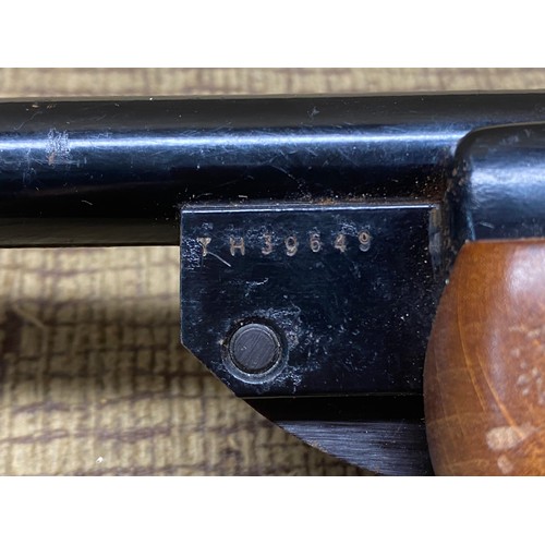 774 - BSA Air rifle, .22, TH39549.(won't cock) and a BSA sight 4x20. local collection only or shipping to ... 