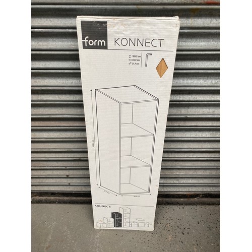 90 - form konnect 3 cube unit nash oak model no: 29793785/507614.