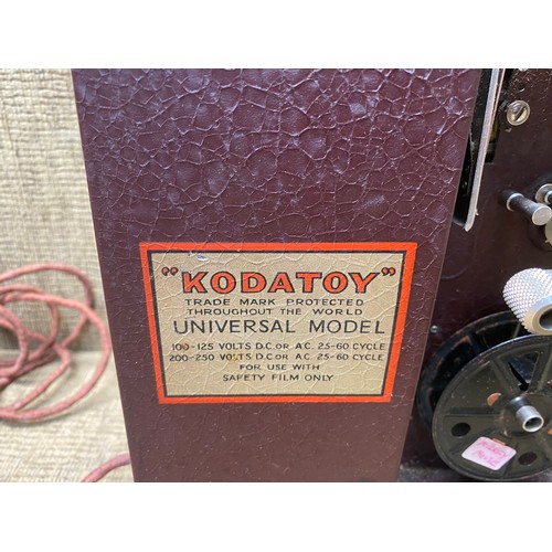 1005 - Kodatoy film with original Mickey Mouse mini film reel and projector.