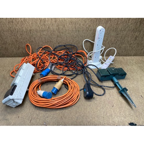 30 - Mixed electrical items for caravans including: Sockets and breaker.