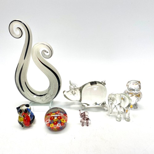 626 - collection of art glass including: Chinese glass sculpture and the langham glass house.