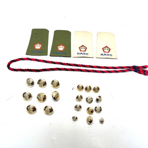 659 - bomb squad (RAOC) rank sleeves and buttons.