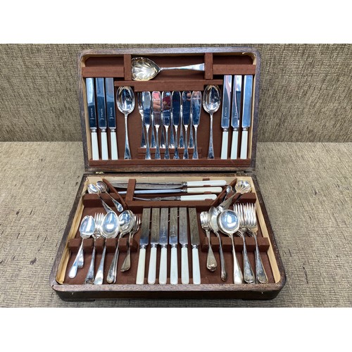 501 - silver plate bj sippel LTD Sheffield england canteen set.