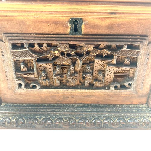 945 - Chinese canton carved wooden jewellery box, 19th century; 20cm x 12cm.