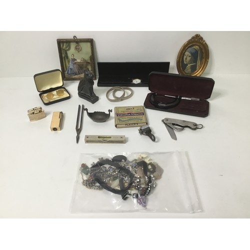 516 - Collectible items including costume jewellery, miniature portraits and a penknife