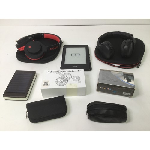 458 - Various items including Sony Bluetooth headphones, kindle and Roam Bluetooth headphones