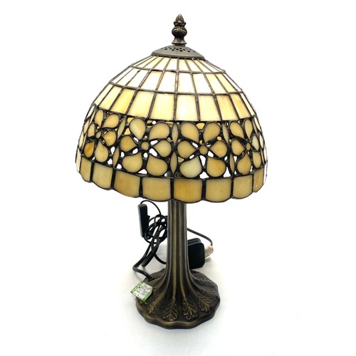 629 - Stunning Tiffany style lamp with Mother O' Pearl effect slag glass; 40cm.