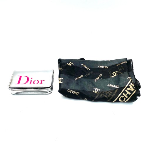 663 - Christian Dior pouch/purse.