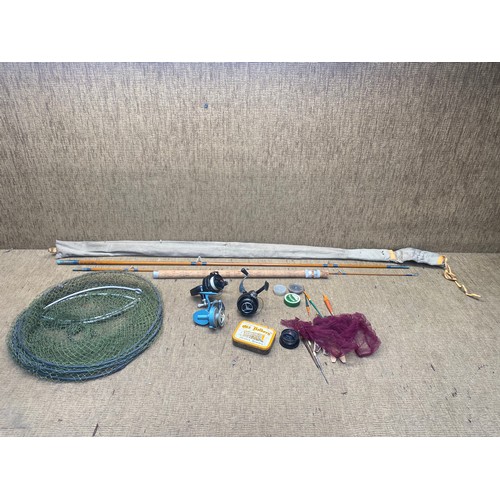 498 - fishing equipment including edgar sealey float rod glastrike , reels and landing net.