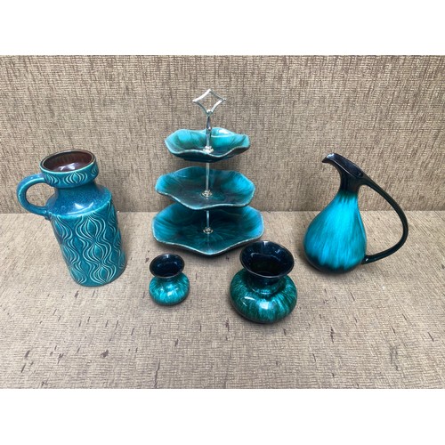 1073 - Canadian blue pottery including: W. Germany.