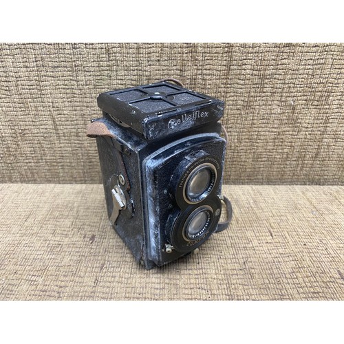 1077 - vintage Rolleiflex compur film camera.