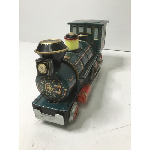 631 - Vintage Japanese tin plate battery powered train