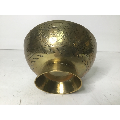 640 - Brass Chinese dragon bowl 16cm diameter