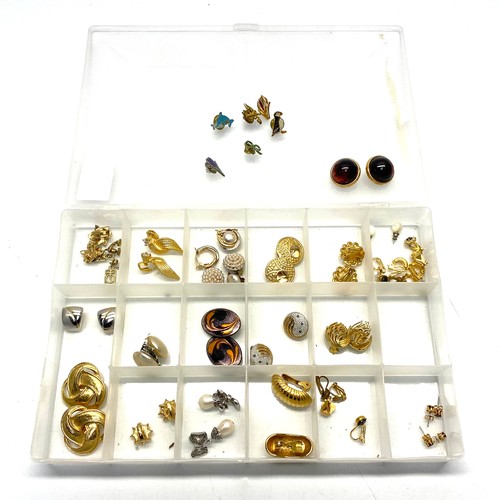 441 - collection of over 20 pairs earrings.