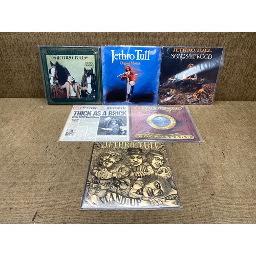 676 - Collection of vinyl LP records by Jethro Tull.