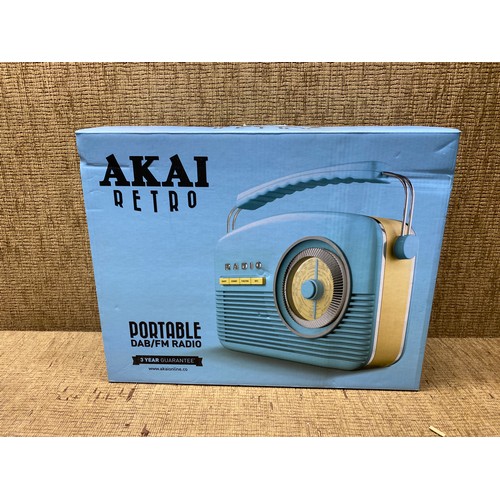 452 - akai retro portable dab/fm radio.