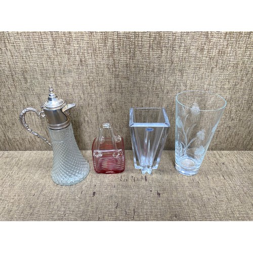 462 - 4 glass and crystal items including: crystal claret jug and a Slovenian cut crystal vase.