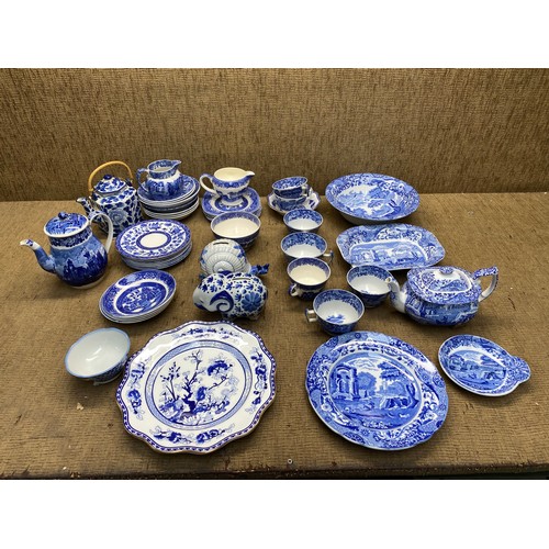 464 - Collection of blue & white ceramic including: Spode, Coalport and Washington.