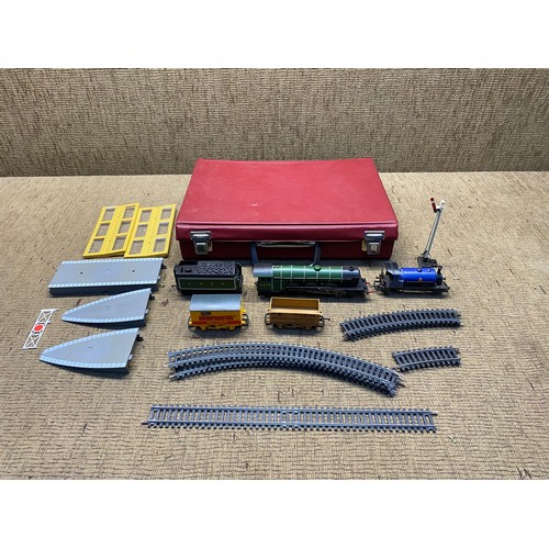 477 - Collection of model railway track, flying scotsman and highland railways No.8 trains.