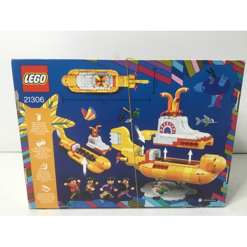 928 - Lego The Beatles Yellow Submarine in original box