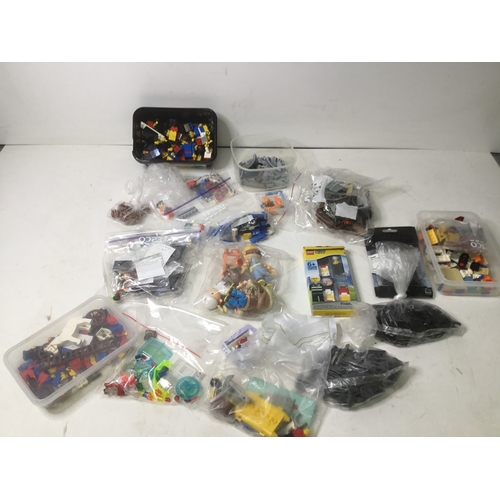 1168 - A selection of mixed Lego