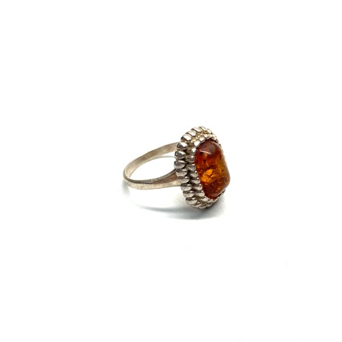 930 - Silver amber ring size P.