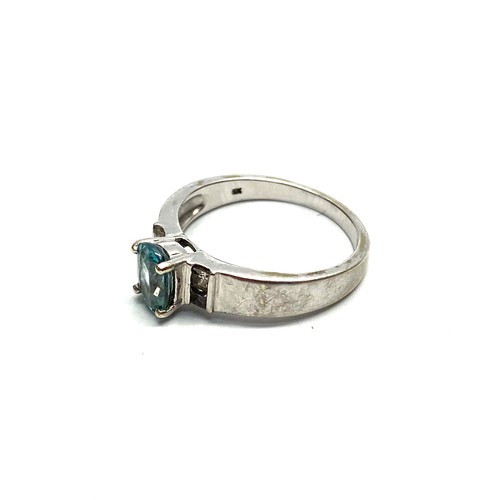 932 - 9ct white gold ring with Alexandrite stone. Size O 3.7g.