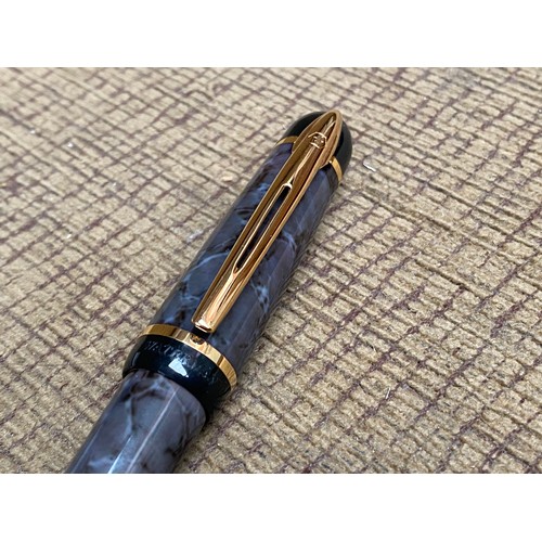 417 - Boxed Waterman fountain pen plus another with a 14k nib