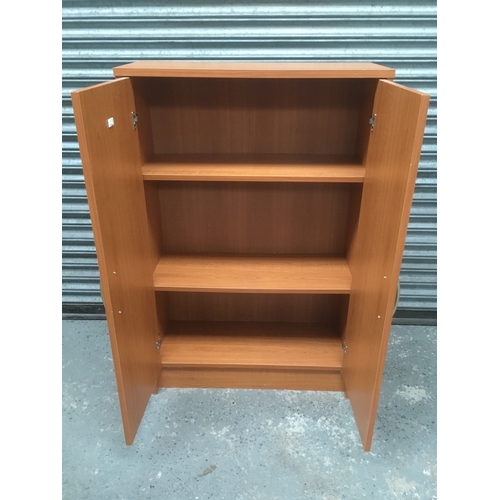 53 - Modern storage cupboard 80cm x 123cm