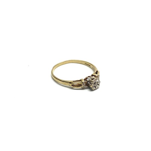 869 - 9ct gold ring with diamond size O and 1.3g.