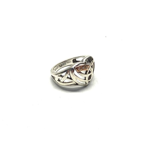 880 - Clogau gold and silver ring. Size J and 3.8g. with original box. (retired)