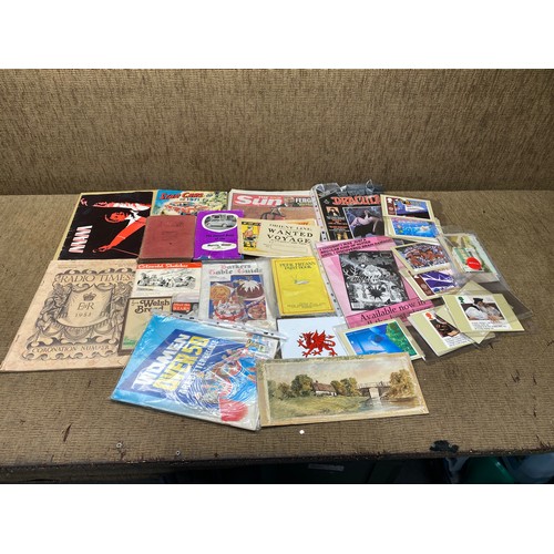 469 - mixed ephemera and collectable stamps including tom jones concert program, european stamps and star ... 