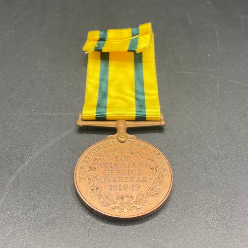 951 - Territorial War Medal George V Awarded to 2109 Pte A Hilliard Somerset Light Infantry (Prince Albert... 