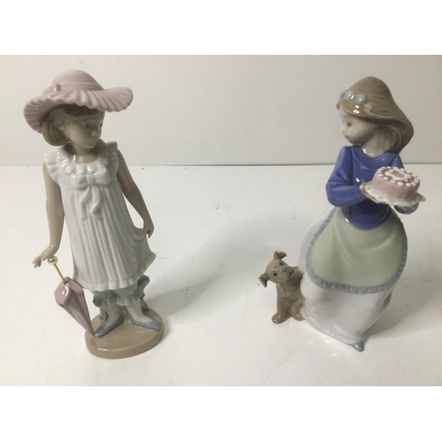 525 - Two NAO figures by Lladro