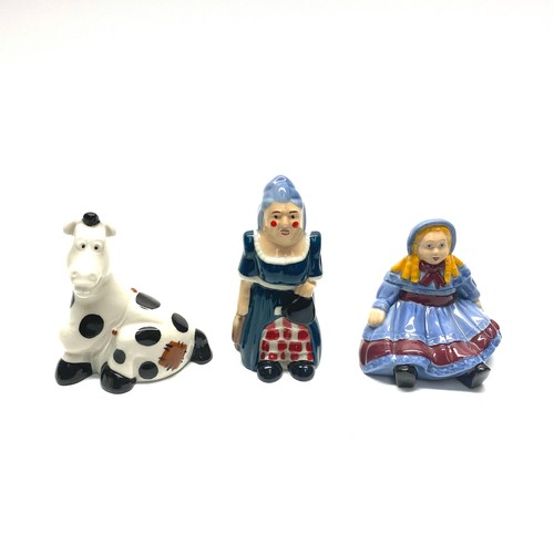 670 - The Official International Wade Collectors Club Figures including: Emily Doll 1998, Pantomime Horse ... 