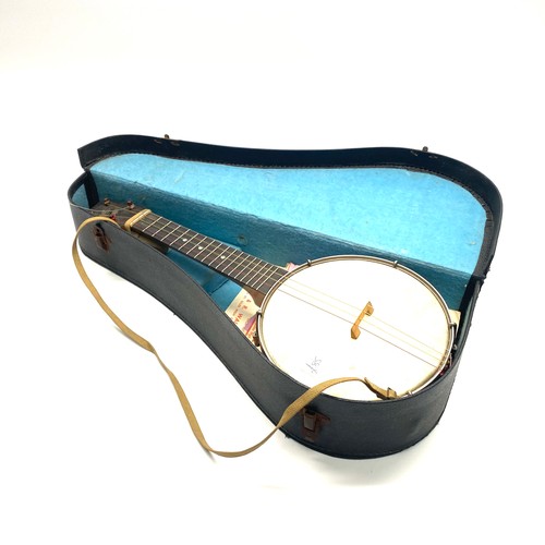 677 - vintage keech banjolele X1488.